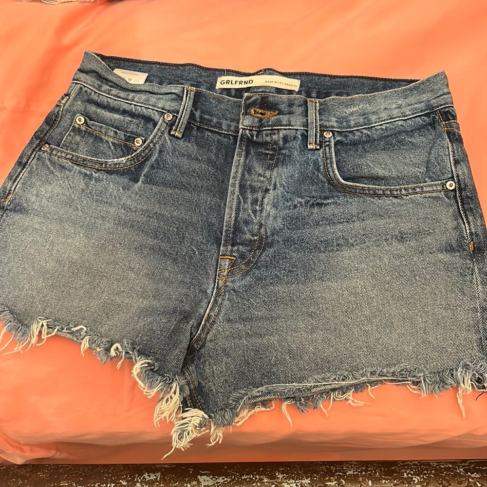 Grlfrnd cut offs